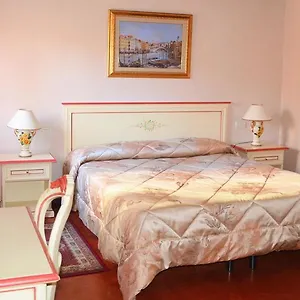 ** Konukevi Holidays İtalya