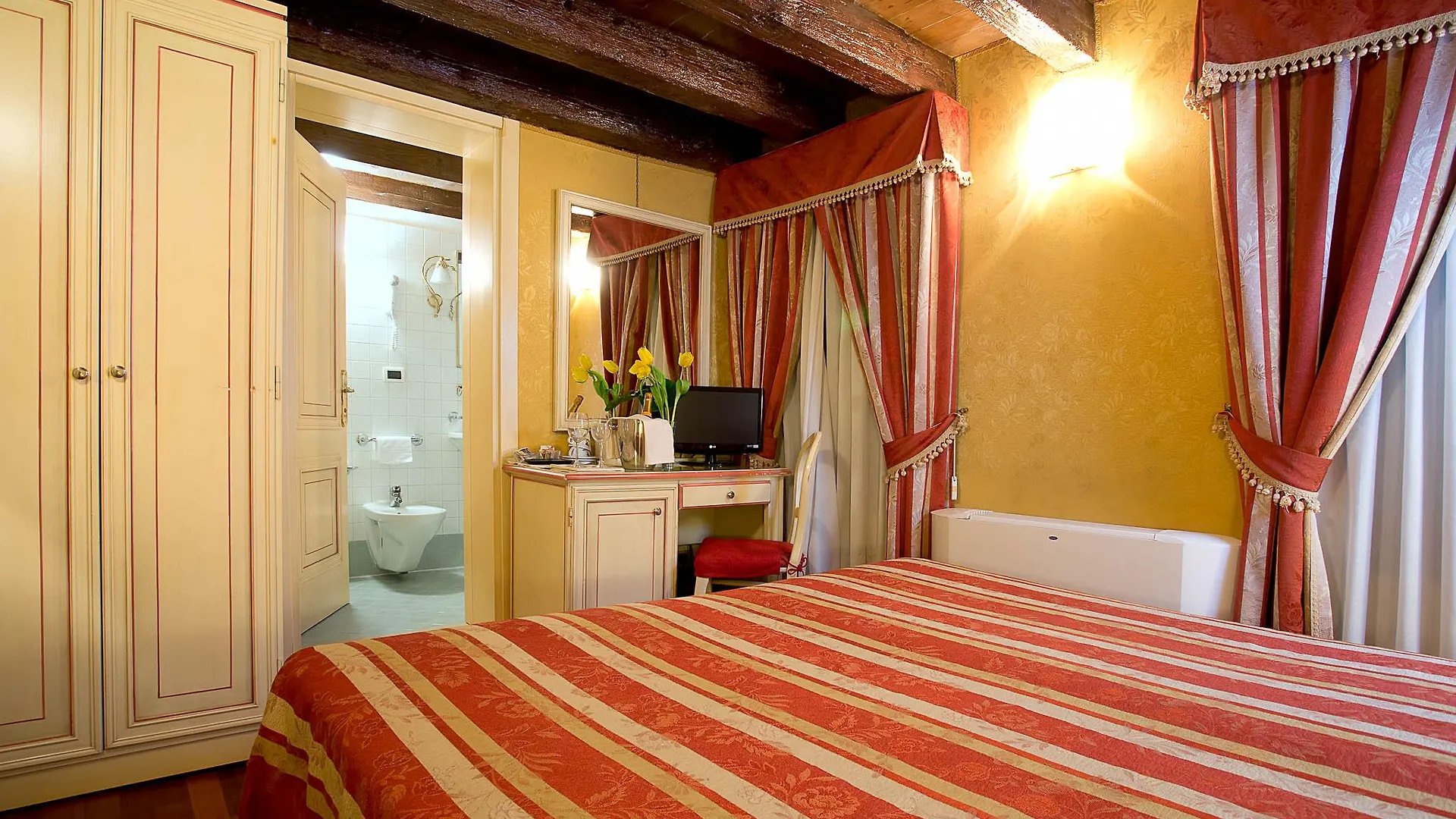Ca' San Polo Otel Venedik Konukevi