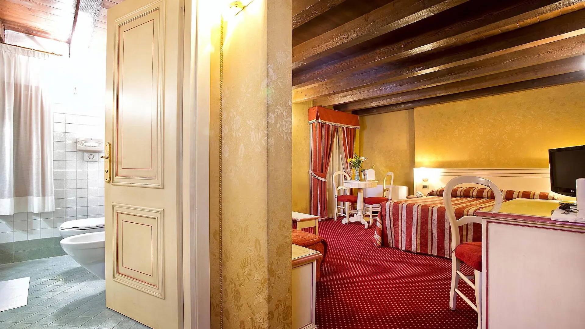 Konukevi Ca' San Polo Otel Venedik